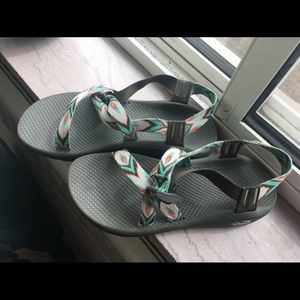 Size 8 women’s Chacos
